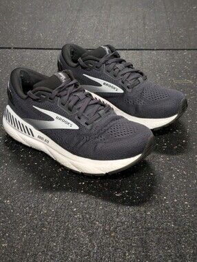 Brooks Ariel GTS 24 Women’s Running Shoes Size 8 Black  Sneakers